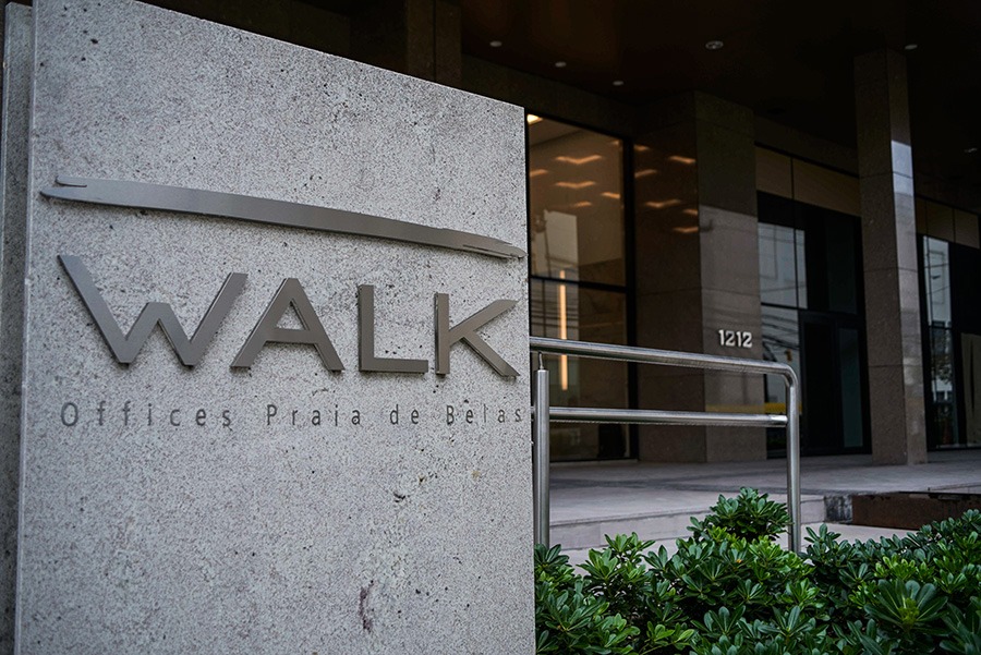 Entrada do prédio Walk Offices